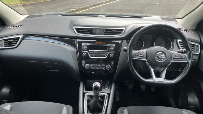 Nissan Qashqai 1.2 DiG-T Acenta 5dr Petrol Hatchback